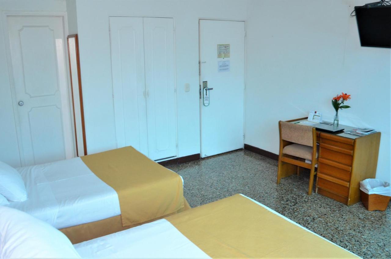 Hotel Villavicencio Plaza Luaran gambar